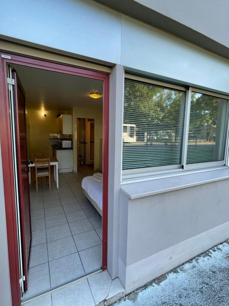Appartement Ou Studio En Hyper Centre, Pour La Plage Et La Rue Pietonne Il Suffit De Traverser La Rue , Voir La Photo Principale Andernos-les-Bains Exterior foto