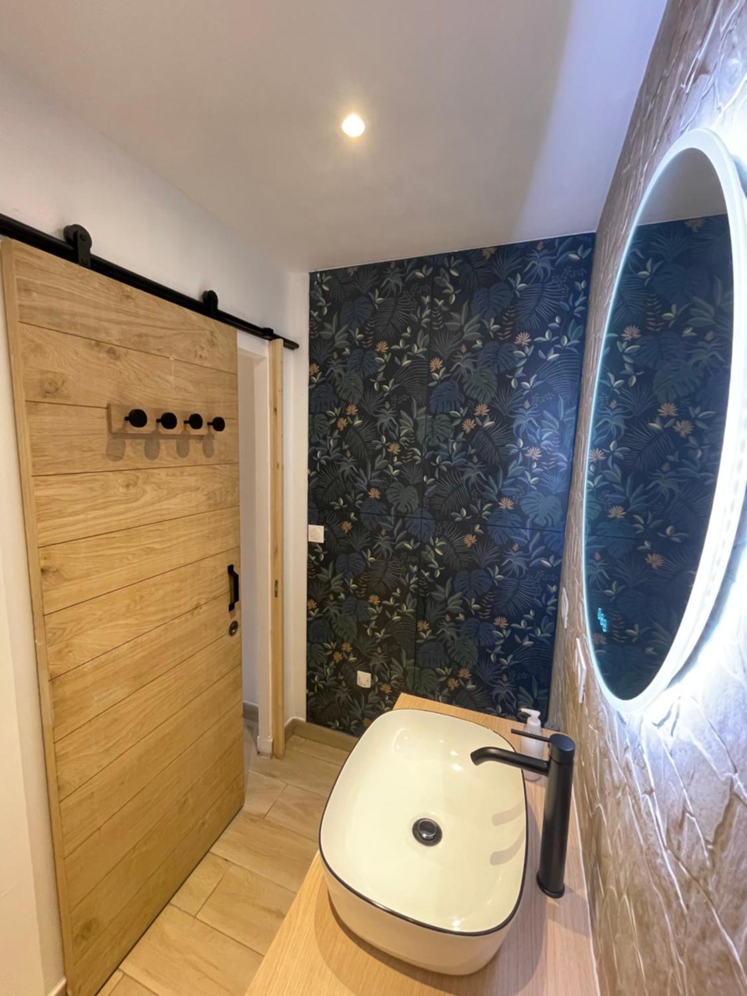 Appartement Ou Studio En Hyper Centre, Pour La Plage Et La Rue Pietonne Il Suffit De Traverser La Rue , Voir La Photo Principale Andernos-les-Bains Exterior foto